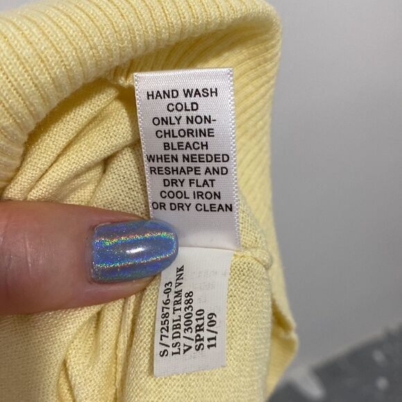 Banana Republic silk blend yellow V-neck pullover sweater size Lp - Picture 6 of 8